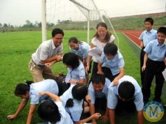 中學(xué)英語(yǔ)大世界--特色英語(yǔ)課