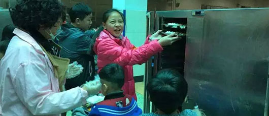  【愛心在行動】志愿服務,讓愛傳遞--小學六年級回饋母校活動 