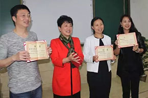 聽說,你爸媽來當副班主任了?