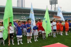 我校初、高中多足跑運動隊參加“銀杏杯”成都市中小學健康快樂足跑決賽