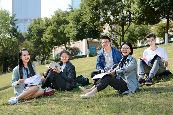 IB考官云集的美視DP教師天團，助君青云鴻鵠之志！