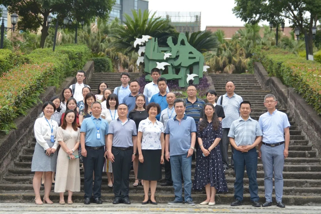 動態 | 九寨溝教育主管部門一行來校交流訪問