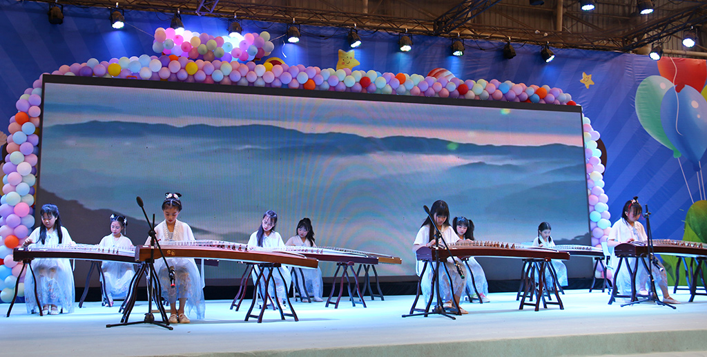 0607-870.jpg 0607-870.jpg