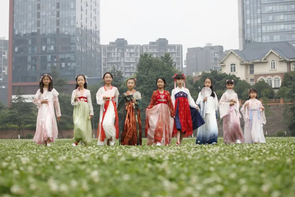 情深雨蒙 慎終追遠——融合部·小學開展“清明”主題探究活動