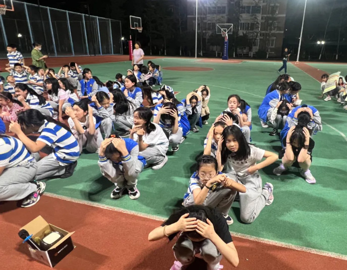  以“練”筑防，臨“震”不慌——我校開展夜間防震減災應急疏散演練活動 