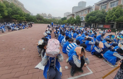 全國防災減災日丨4001百老匯開展全場景地震應急實戰演練